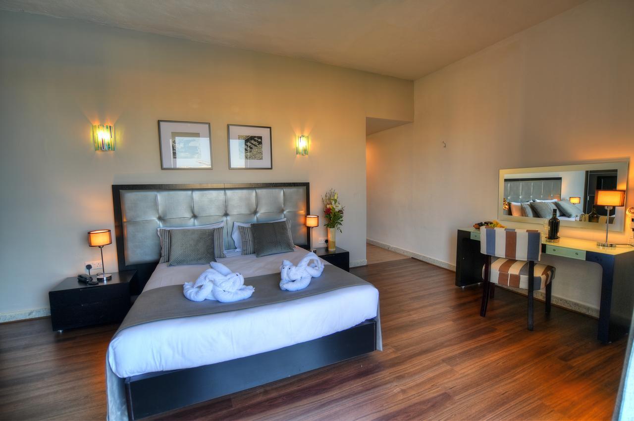 Bay Hotel