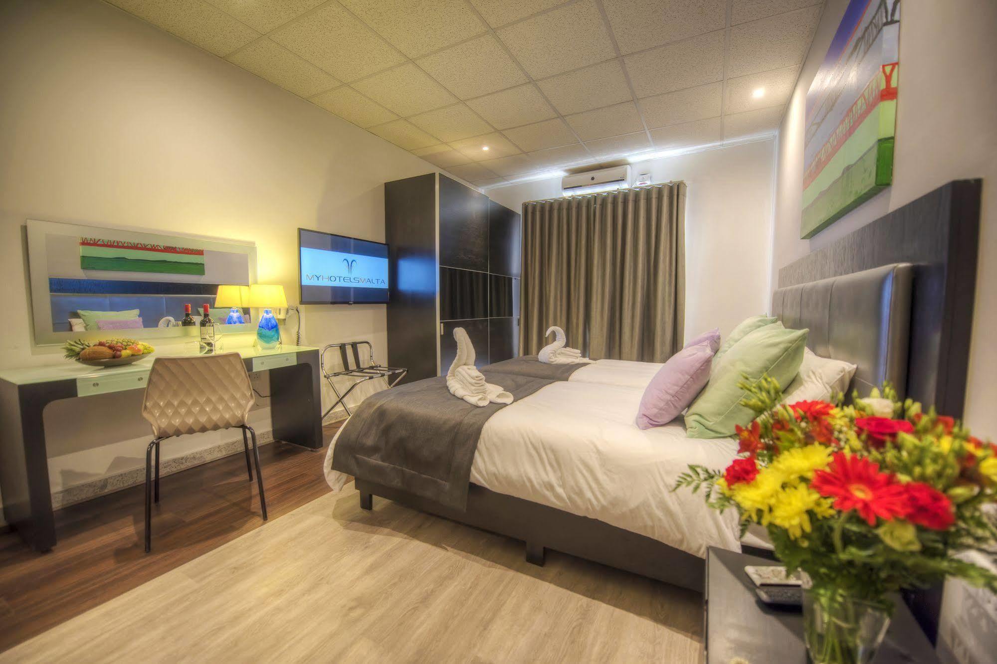 Hotel Bay Saint Julian's